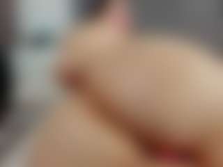 Live cam show with Laurel - Toys Middle Aged on xxxlivecams.org