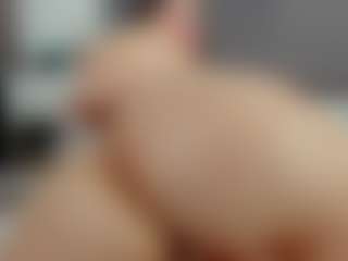 Laurel's Live Sex Cam Show