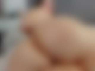 Laurel's Live Sex Cam Show