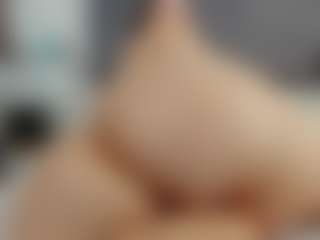 Laurel's Live Sex Cam Show