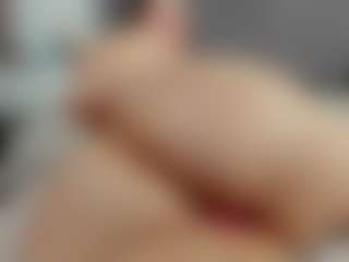 Live cam show with Laurel - Big Ass on Camsoda