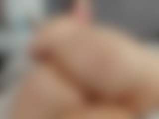 Laurel's Live Sex Cam Show