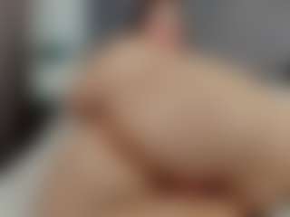 Laurel's Live Sex Cam Show
