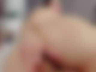 Laurel's Live Sex Cam Show