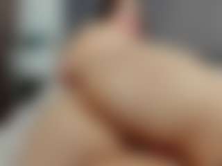 Laurel's Live Sex Cam Show