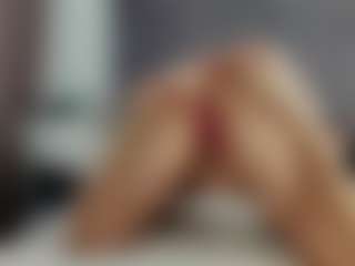 Live cam show with Laurel - Orgasm on Camsoda
