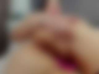 Laurel's Live Sex Cam Show
