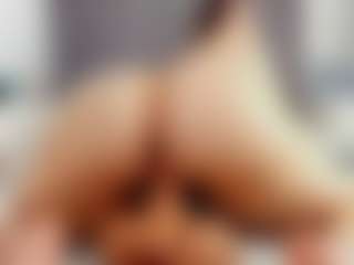 Laurel's Live Sex Cam Show