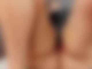 Laurel's Live Sex Cam Show