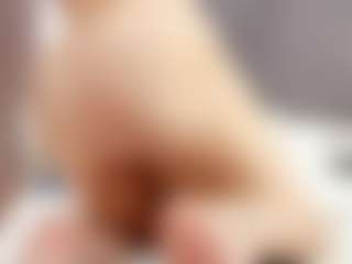 Laurel's Live Sex Cam Show