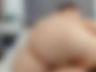 Laurel's Live Sex Cam Show