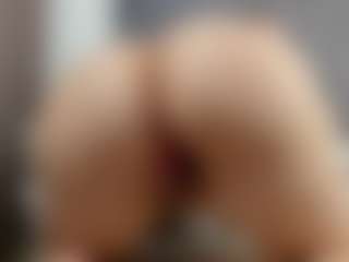 Laurel's Live Sex Cam Show