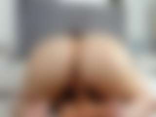 Laurel's Live Sex Cam Show