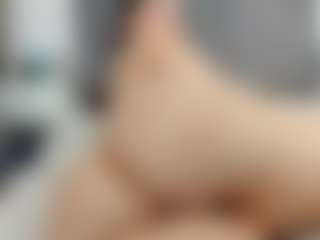 Laurel's Live Sex Cam Show