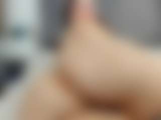Laurel's Live Sex Cam Show