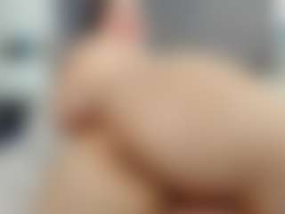 Laurel's Live Sex Cam Show