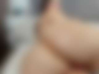 Laurel's Live Sex Cam Show
