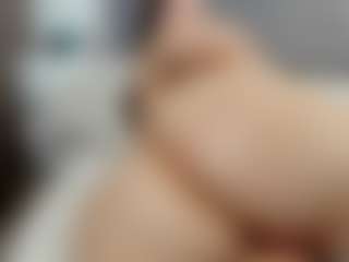 Laurel's Live Sex Cam Show