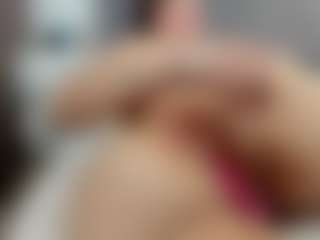 Laurel's Live Sex Cam Show