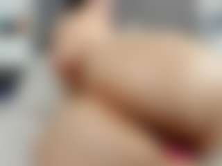 Live cam show with Laurel - College MILF on Milfs Live