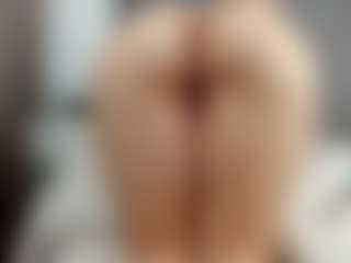 Laurel's Live Sex Cam Show