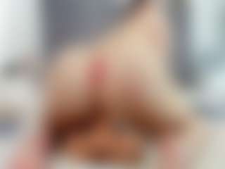 Live cam show with Laurel - Curvy Latina on Free Soda | chile
