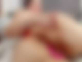 Live cam show with Laurel - Grey Eyes on CamSodaAdn