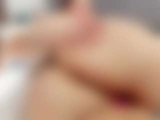 Laurel's Live Sex Cam Show