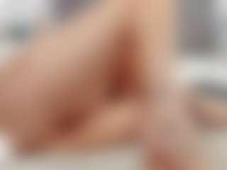 Live cam show with Laurel - Toys Middle Aged on Hubzter Live