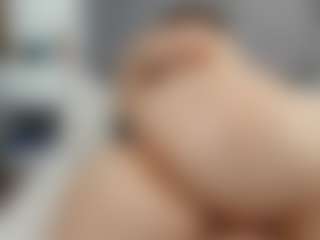 Laurel's Live Sex Cam Show