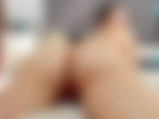 Laurel's Live Sex Cam Show