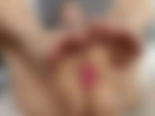 Laurel's Live Sex Cam Show