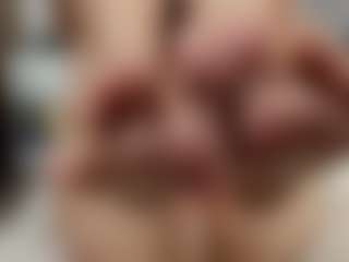 Live cam show with Laurel - Spank Toys on WildCum
