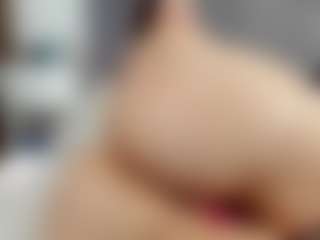 Laurel's Live Sex Cam Show
