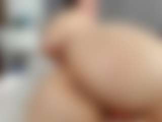 Laurel's Live Sex Cam Show