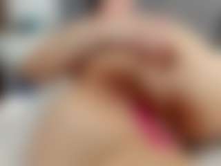 Live cam show with Laurel - Big Ass Teen (18+) on madthumbs