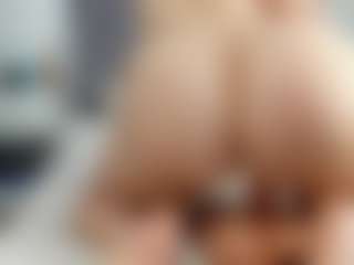 Laurel's Live Sex Cam Show