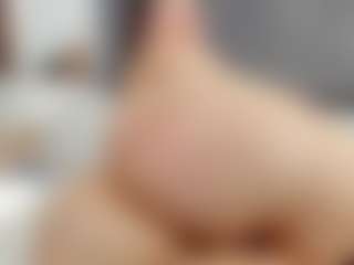 Laurel's Live Sex Cam Show