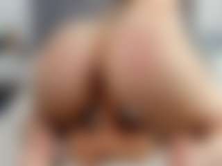 Laurel's Live Sex Cam Show