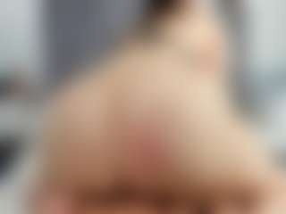 Laurel's Live Sex Cam Show