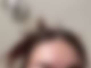 Laurel MILF webcam performer live streaming