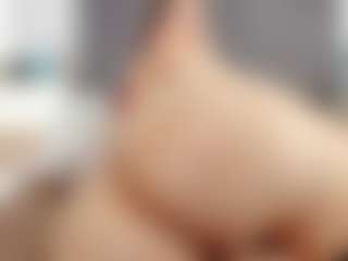 Laurel's Live Sex Cam Show