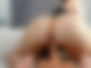 Laurel's Live Sex Cam Show