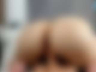 Laurel's Live Sex Cam Show