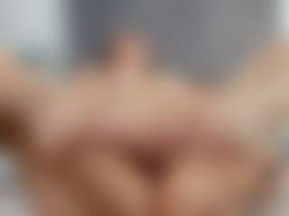 Laurel's Live Sex Cam Show