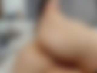 Laurel's Live Sex Cam Show