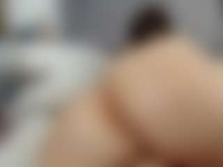 Live cam show with Laurel - Hairy Pussy Teen (18+) on SxyPornLive