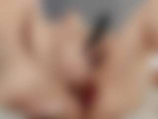 Laurel's Live Sex Cam Show
