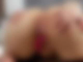 Laurel's Live Sex Cam Show