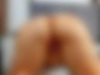 Laurel's Live Sex Cam Show